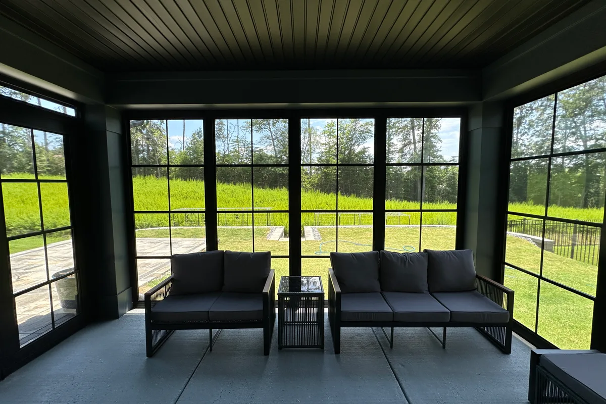 Vinyl porch enclosure corner detail in Tega Cay 3-season room